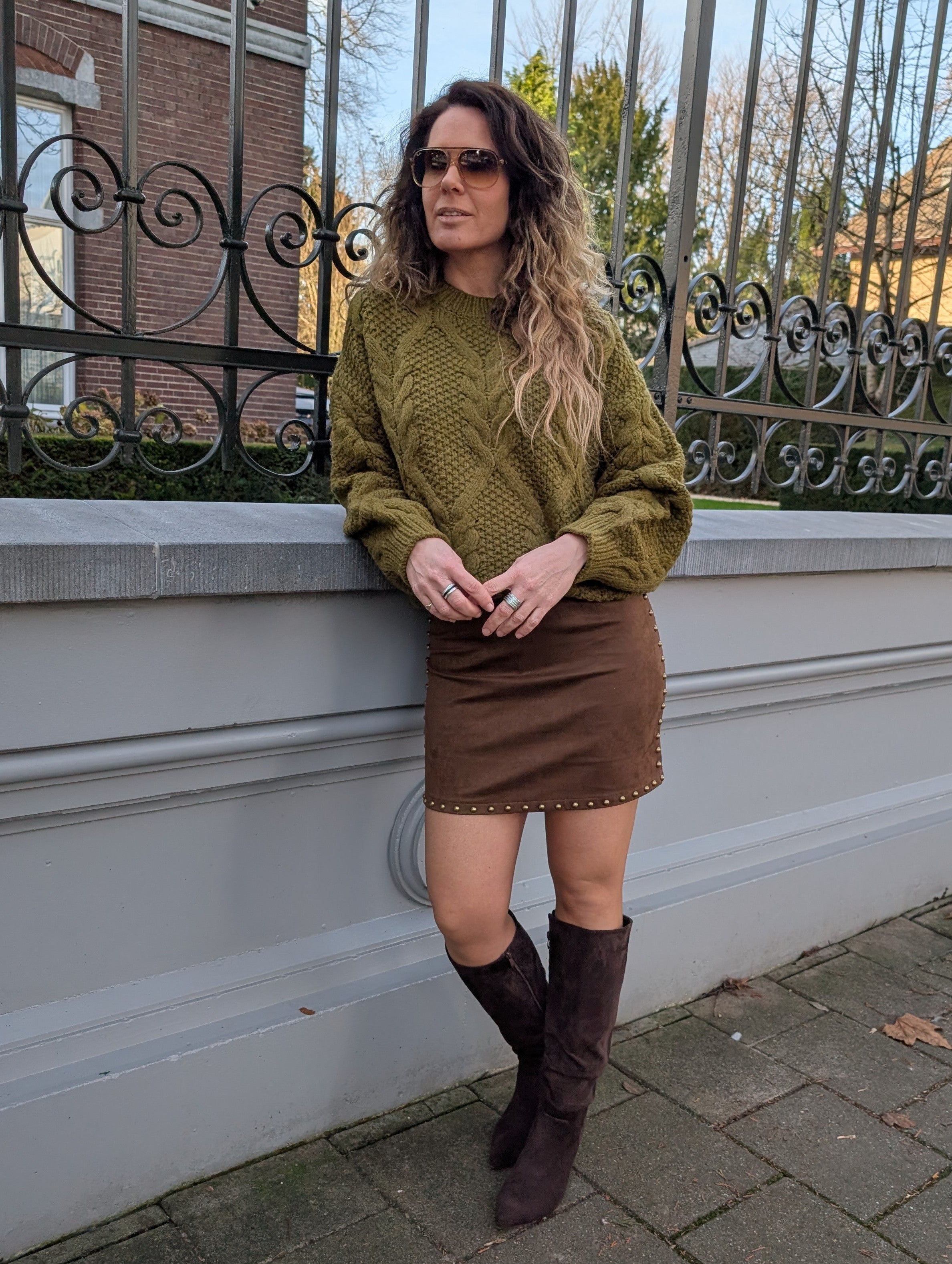 Grof gebreide kabeltrui met grove structuur olive green