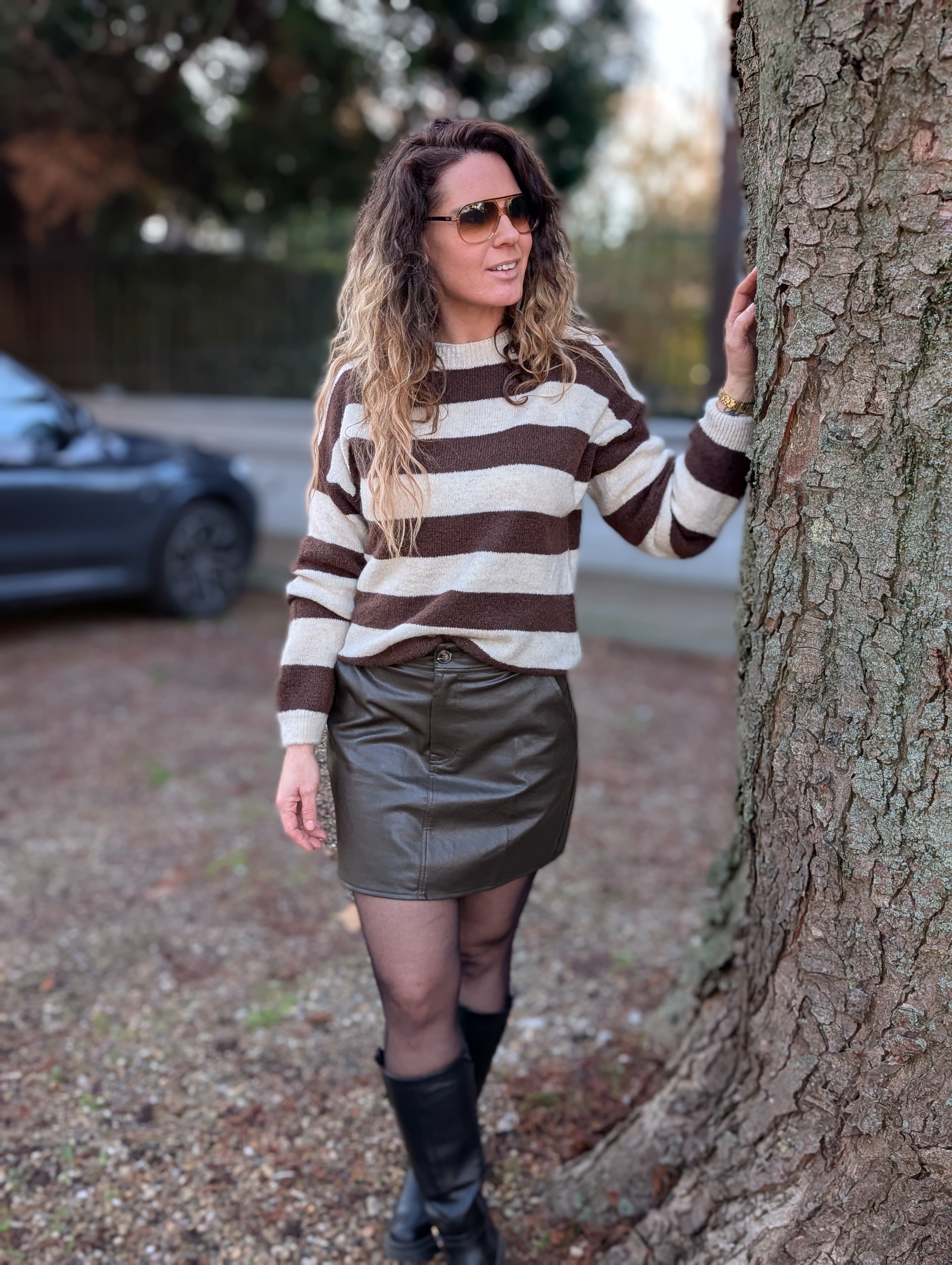 Gestreepte trui soft creme en chocolate brown