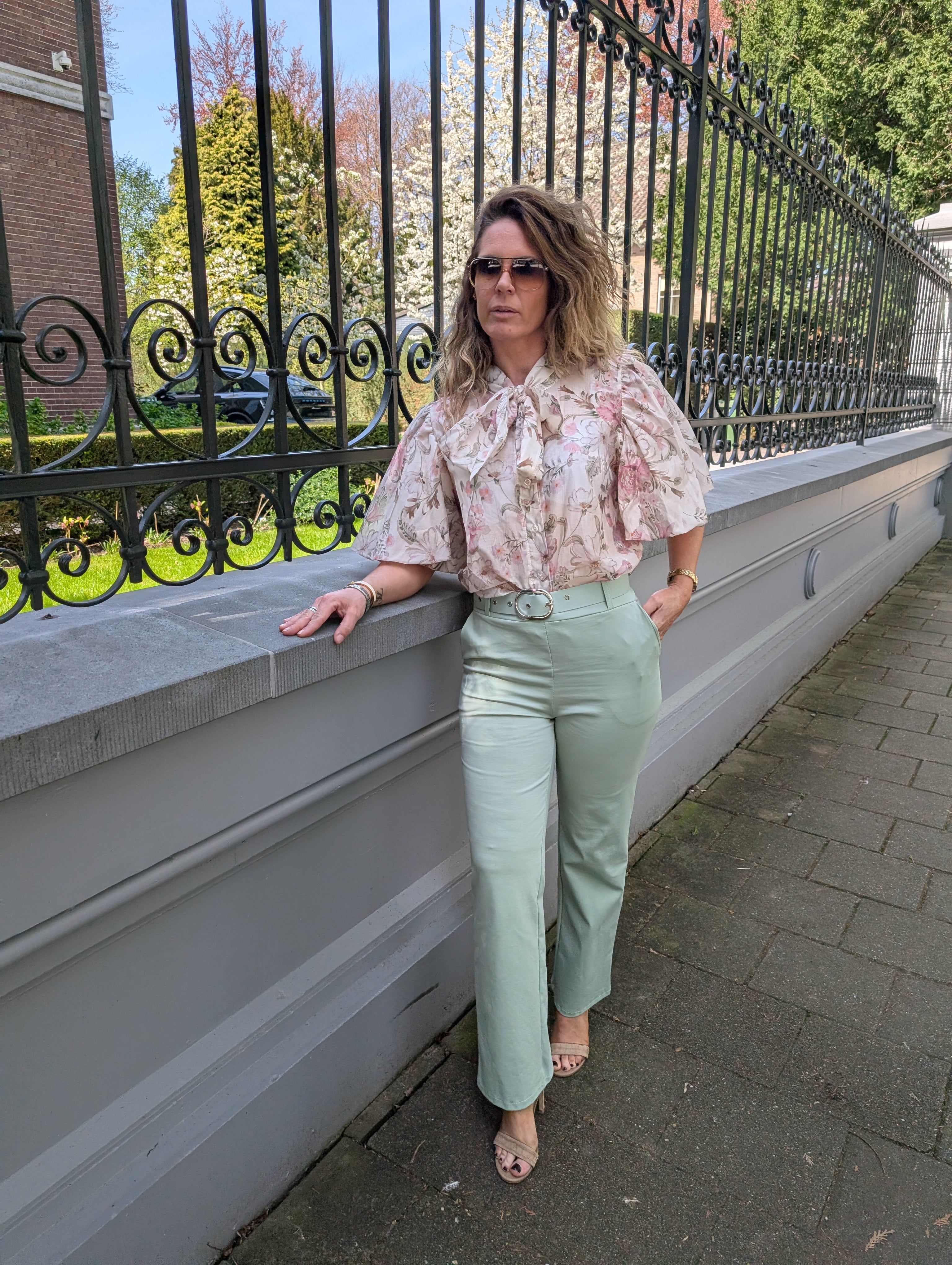 The Belted Elegance Pantalon