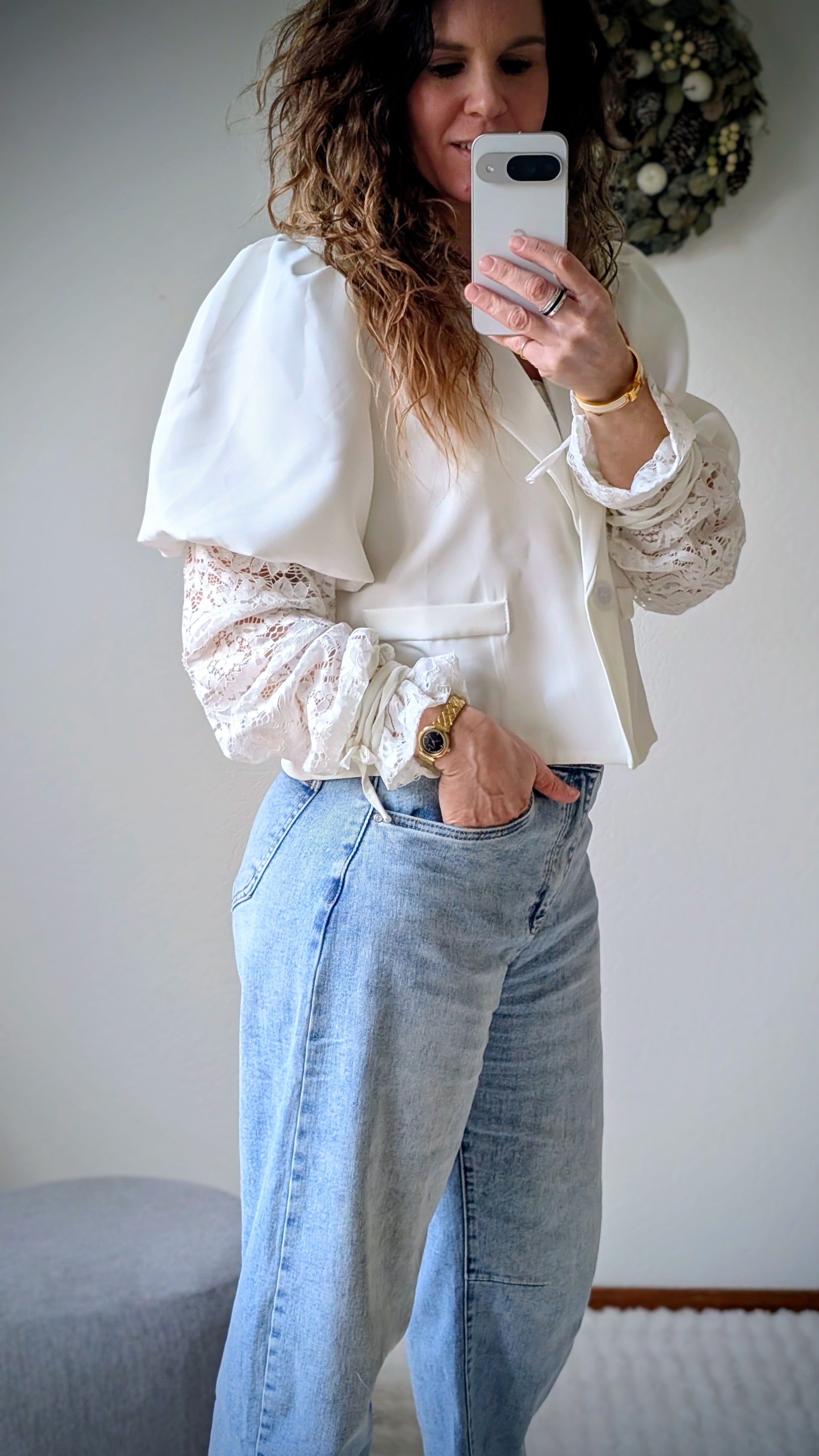 Lisa witte blazer met pofmouw en kanten details