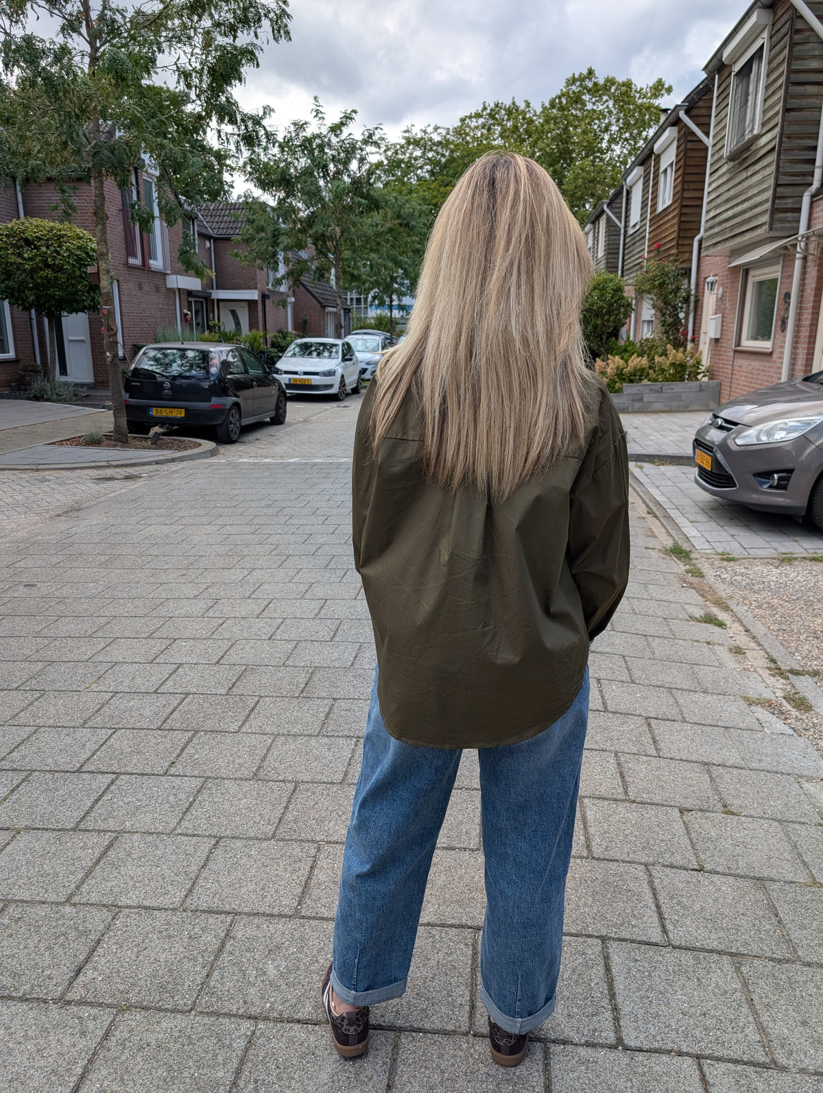Oversized Katoenen Blouse met Gestreepte Manchet – Olijfgroen