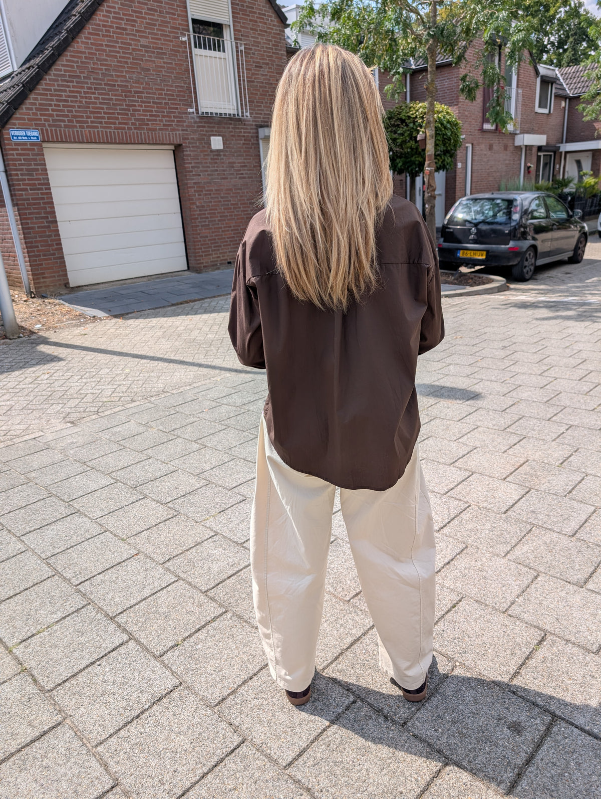 Oversized Katoenen Blouse met Gestreepte Manchet – Chocoladebruin