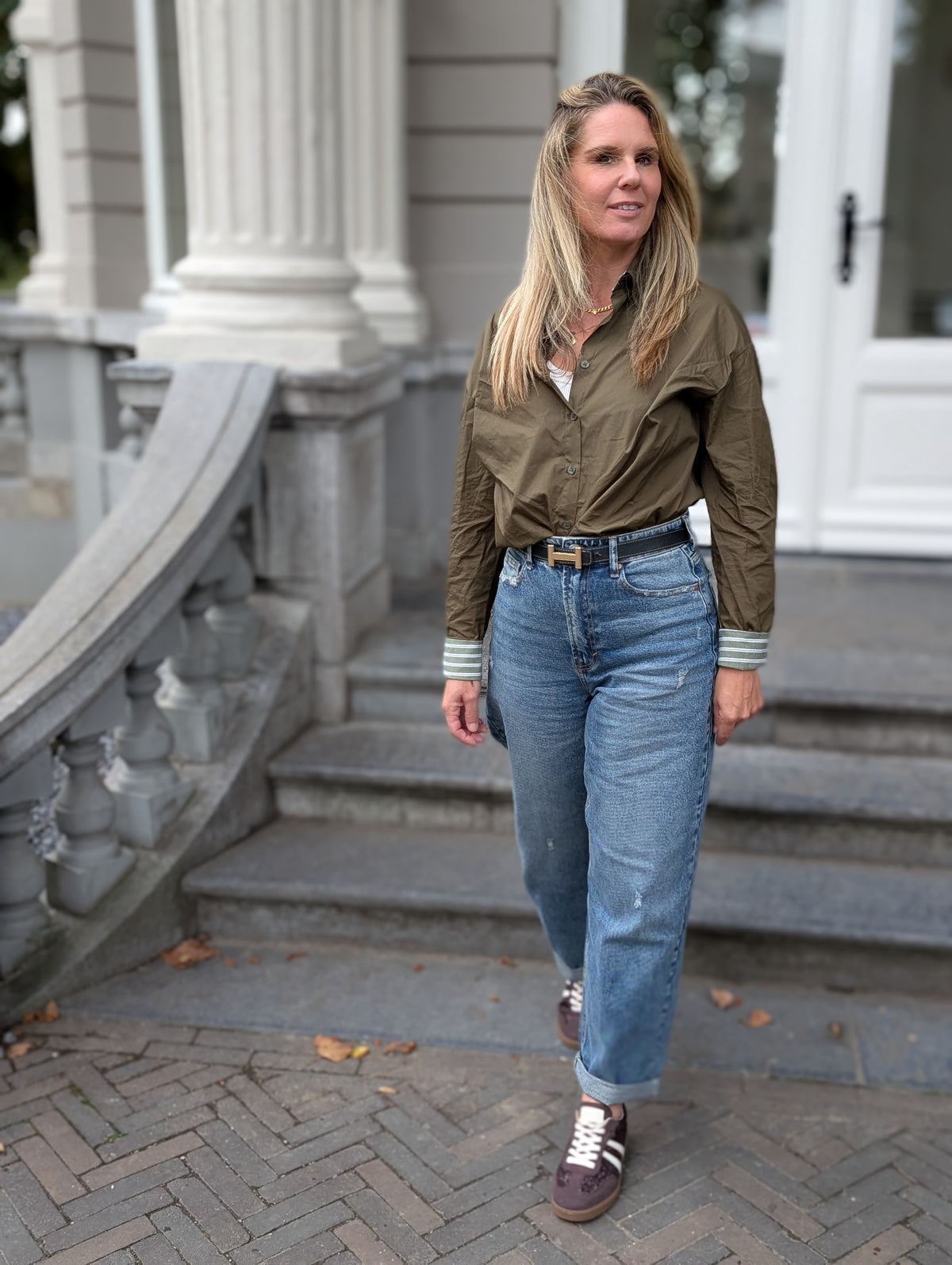 Queen Hearts High Waist Carrot Fit Jeans – Dark Vintage Blue