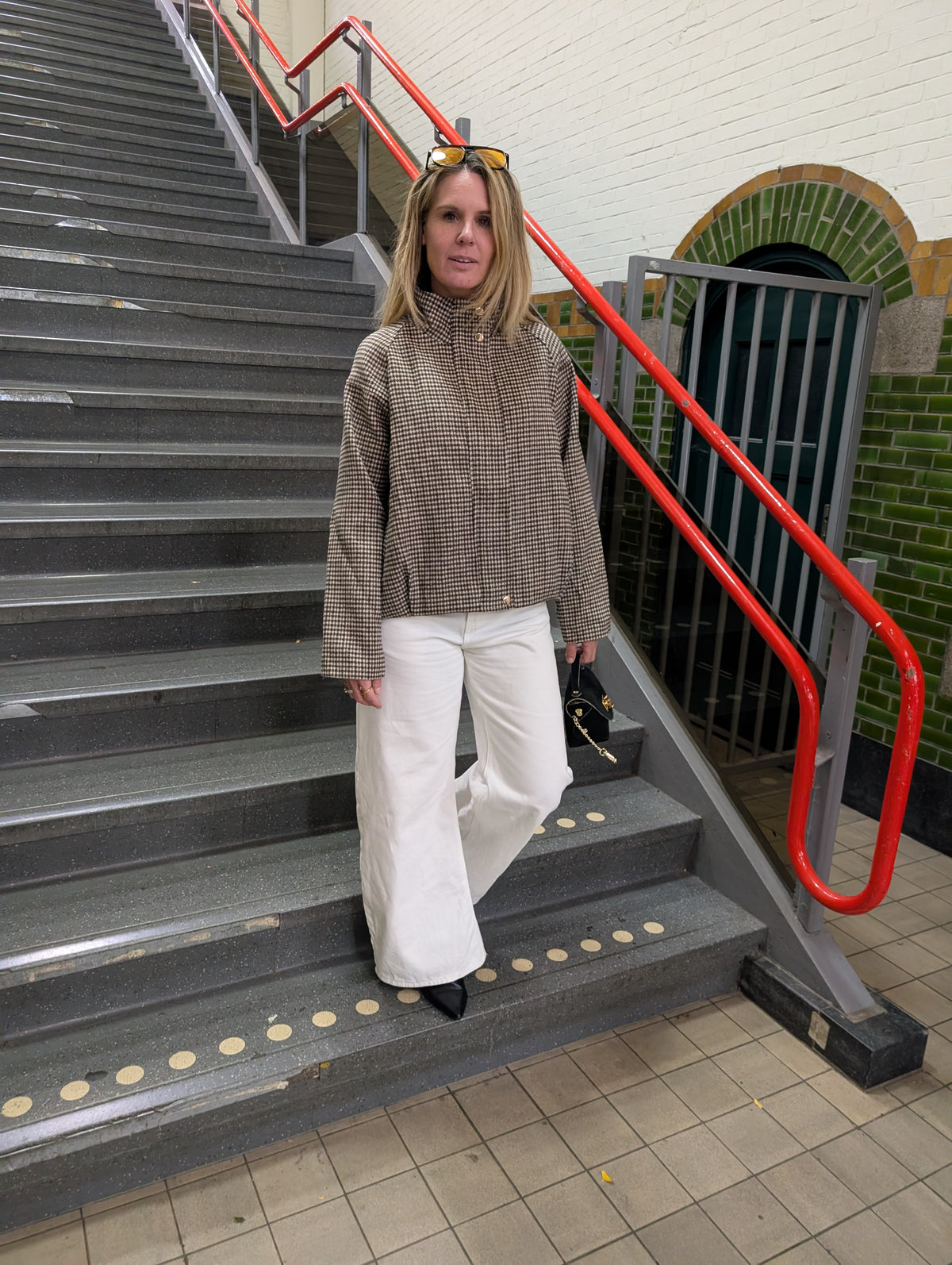 Klassiek Geruite Trenchcoat – Beige/Bruin