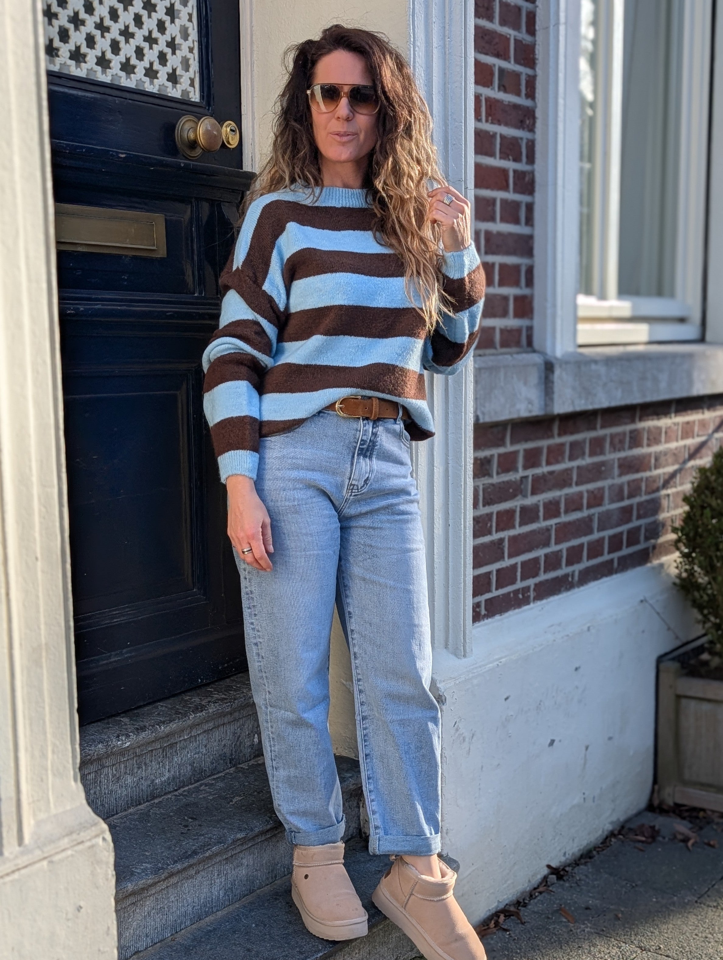 Gestreepte trui soft blue en Chocolate brown