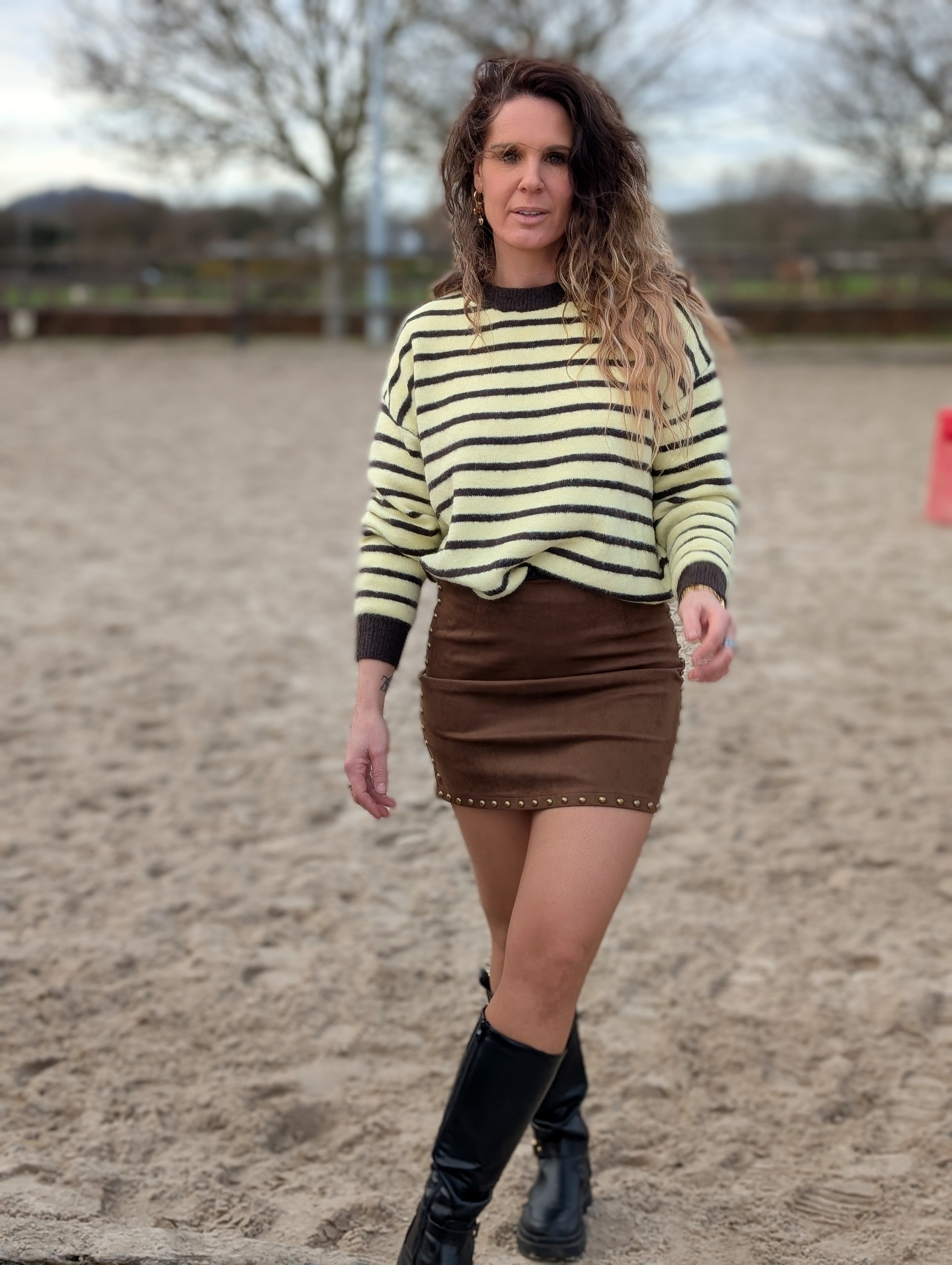 Gestreepte gebreide trui geel/bruin