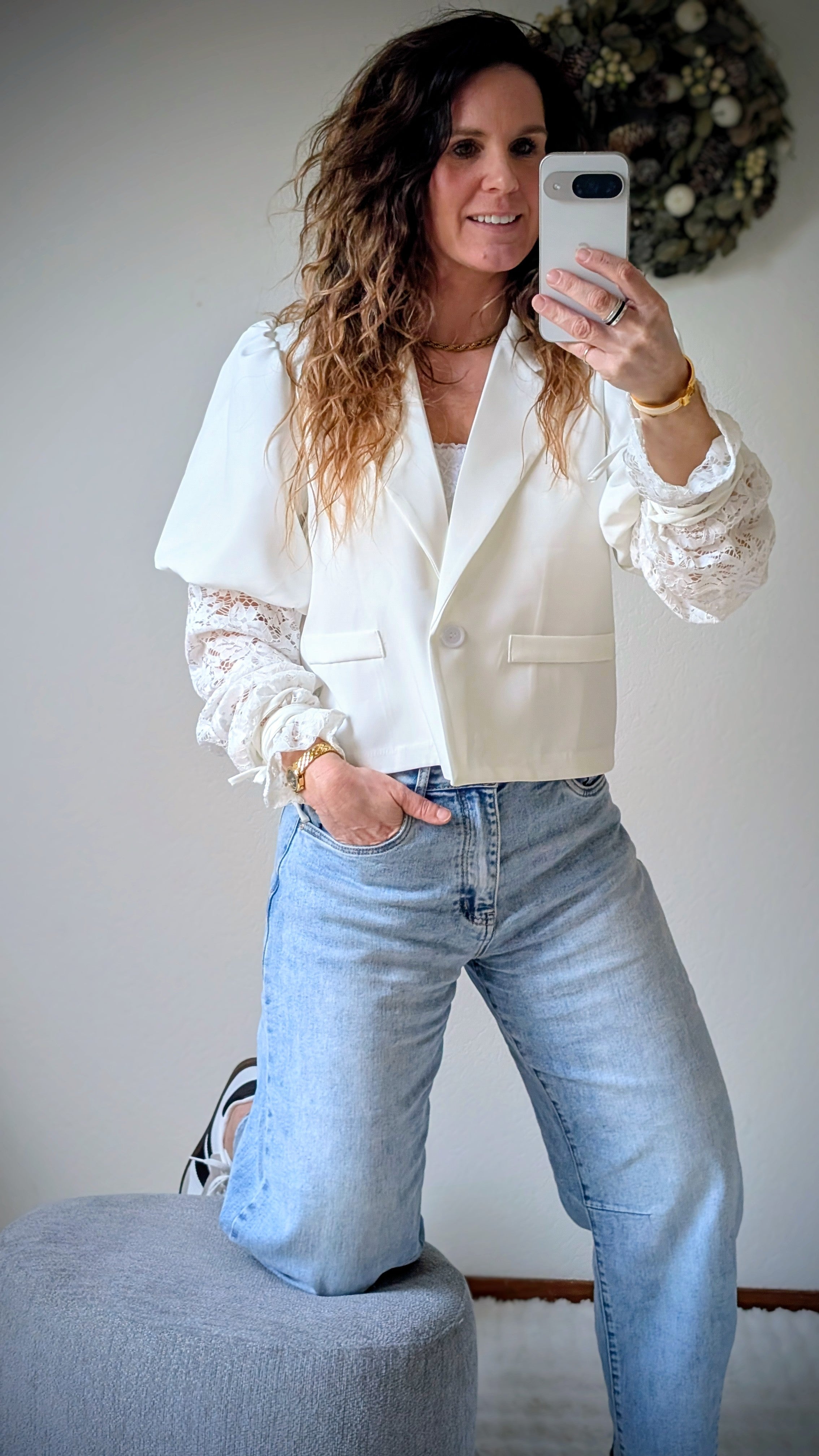 Lisa witte blazer met pofmouw en kanten details
