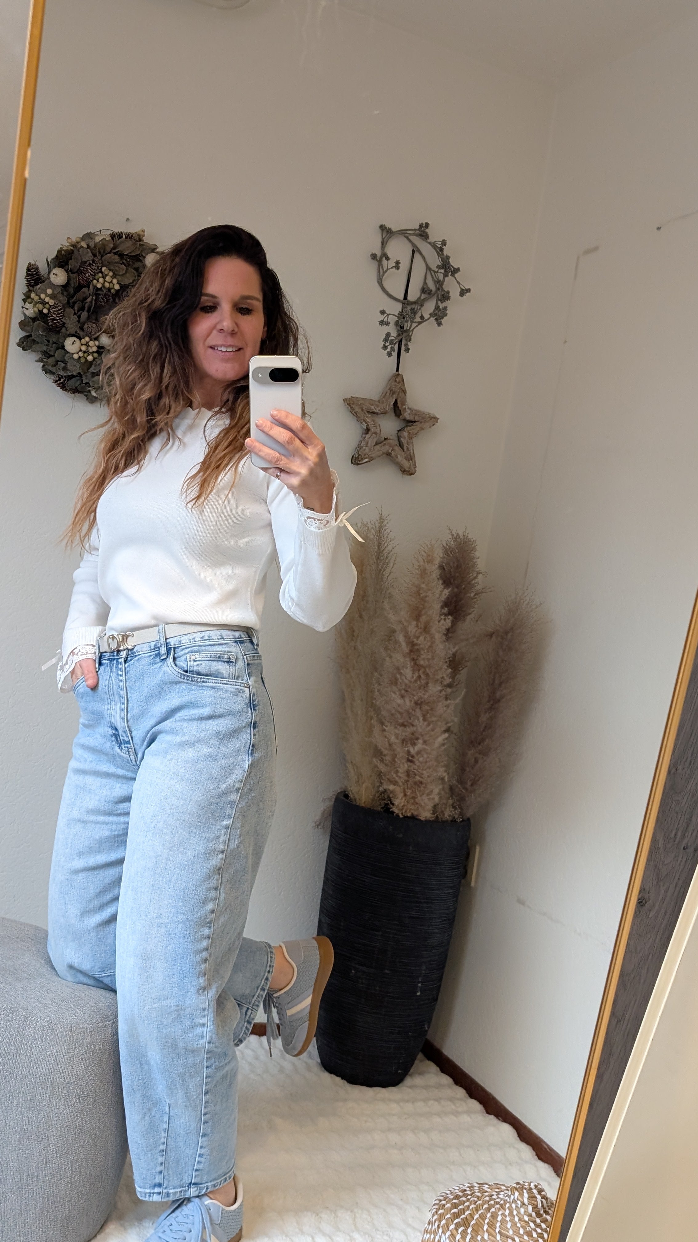 Fijn gebreide trui met kanten details