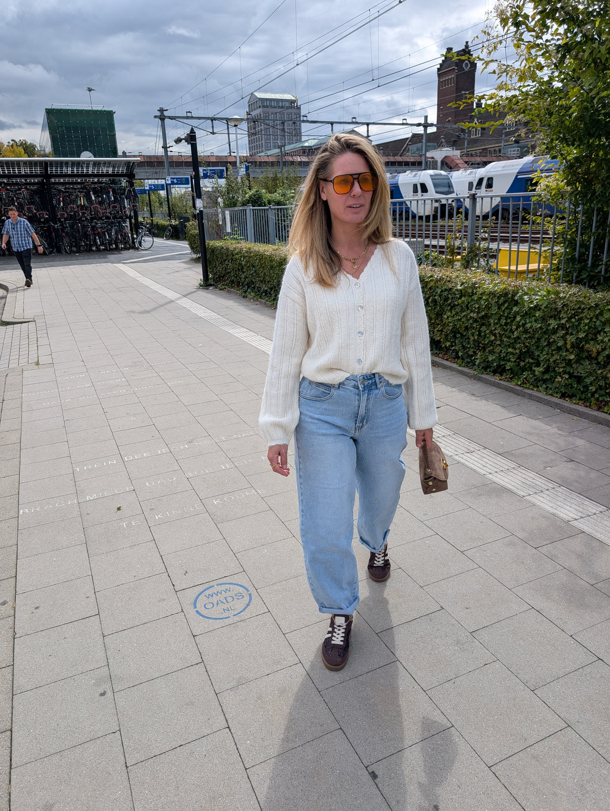 Trendy Knit Vest met Knoopjes – Ecru