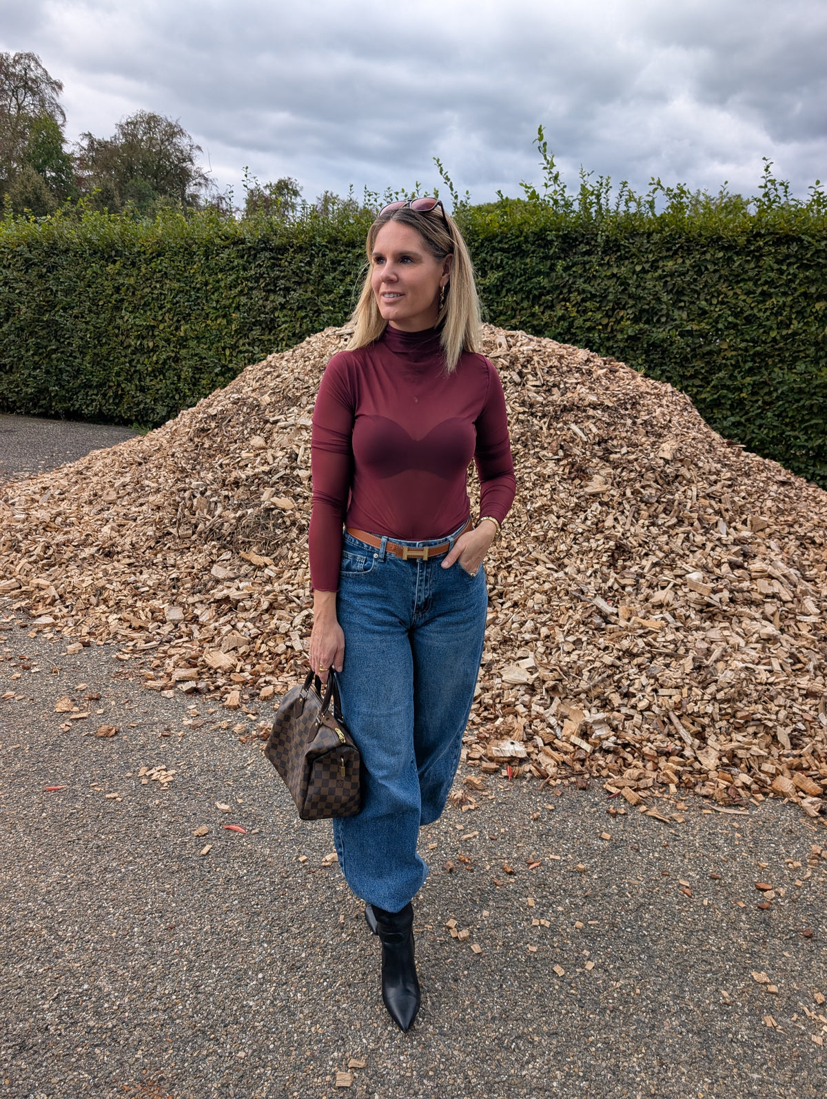 Transparante Mesh Top met Mock Neck – Bordeauxrood & Chocoladebruin