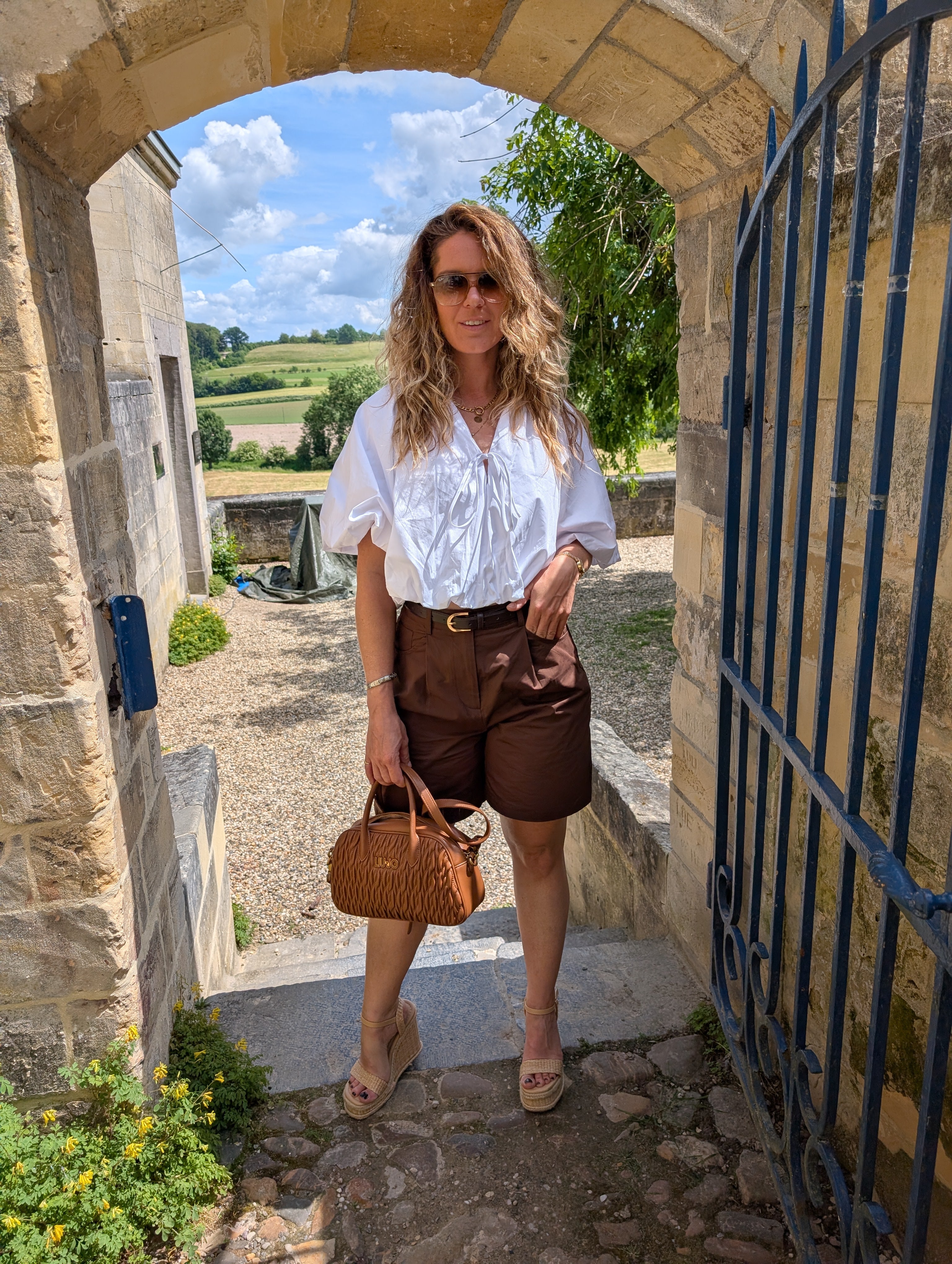 Witte ballon Crob - Top -  Blouse met pofmouwen en strikdetail