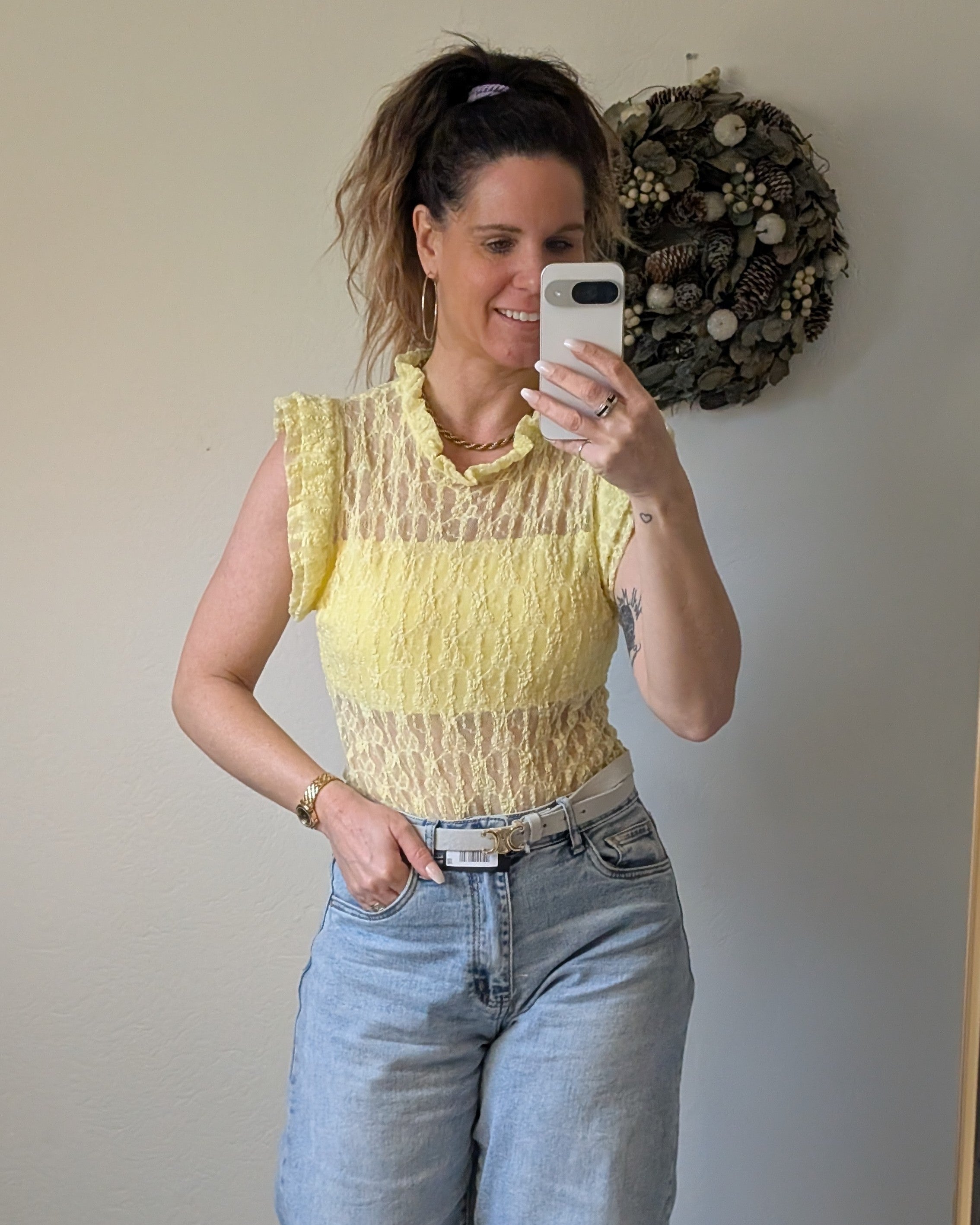 Gele Kanten Body met Ruches en Keyhole Rug – Pastel Geel