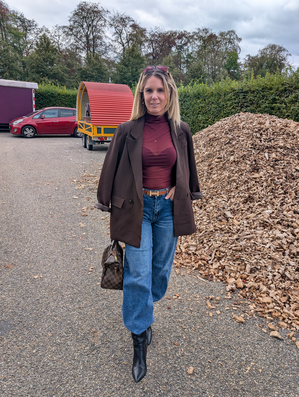 Transparante Mesh Top met Mock Neck – Bordeauxrood & Chocoladebruin