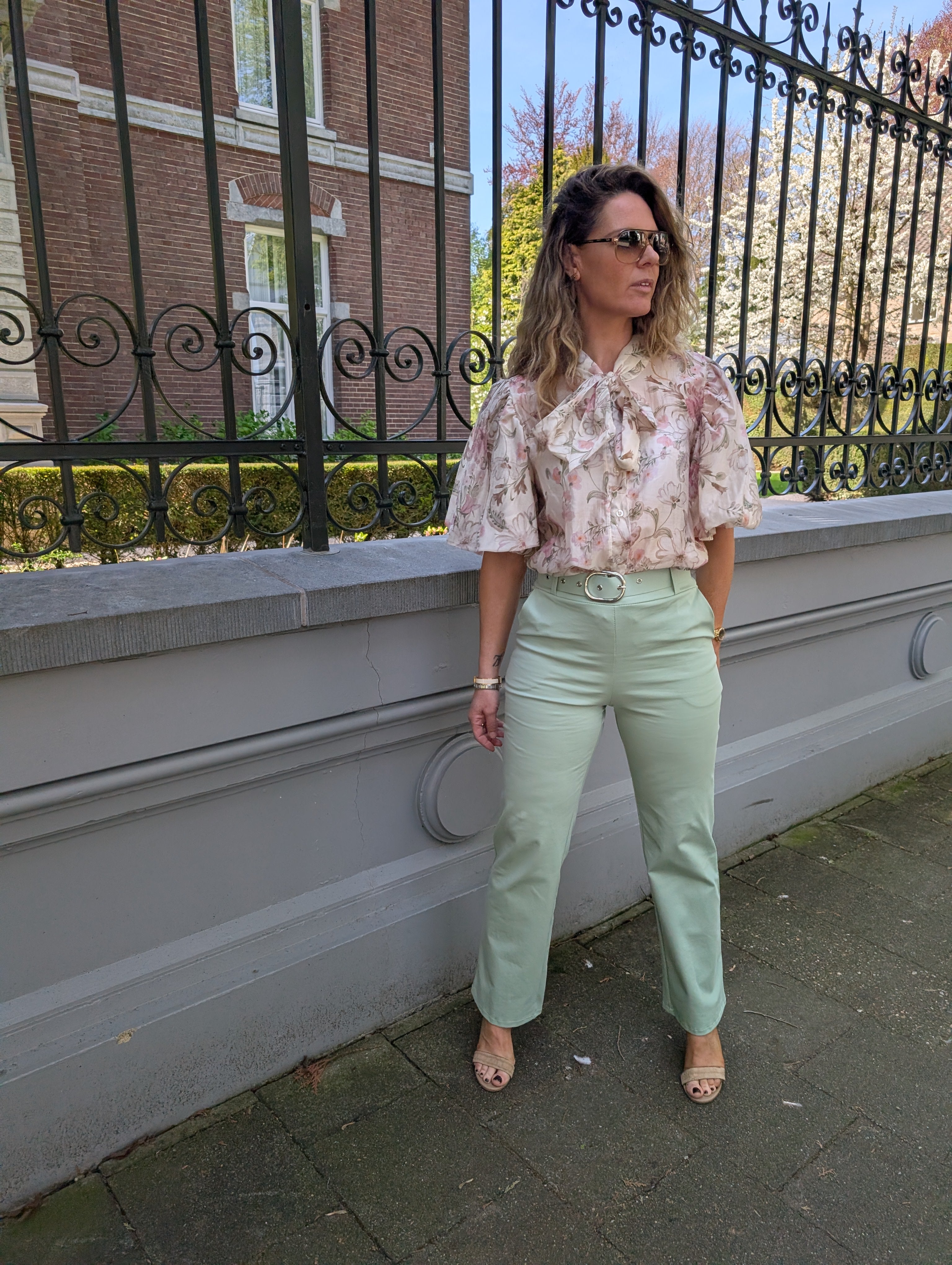 The Belted Elegance Pantalon