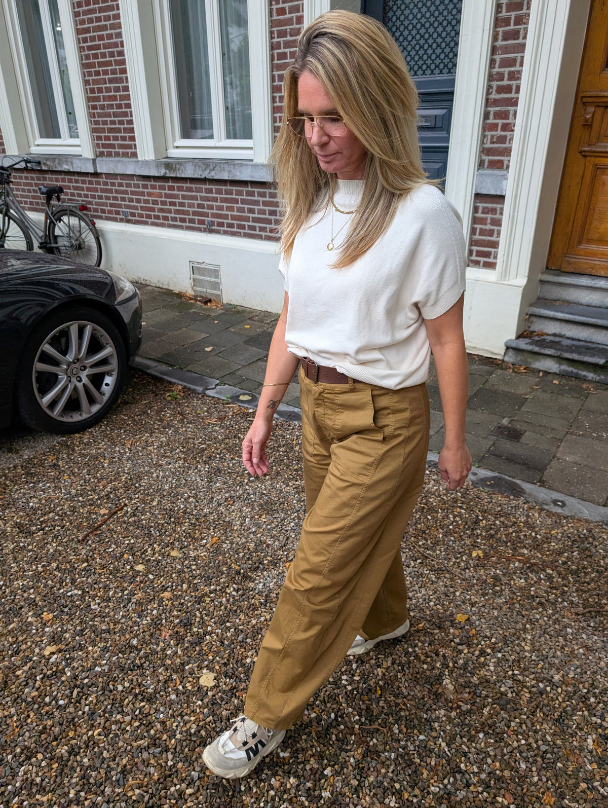 Fijn gebreide Vleermuismouw Top met Kant-Detail – Ecru & Chocobruin