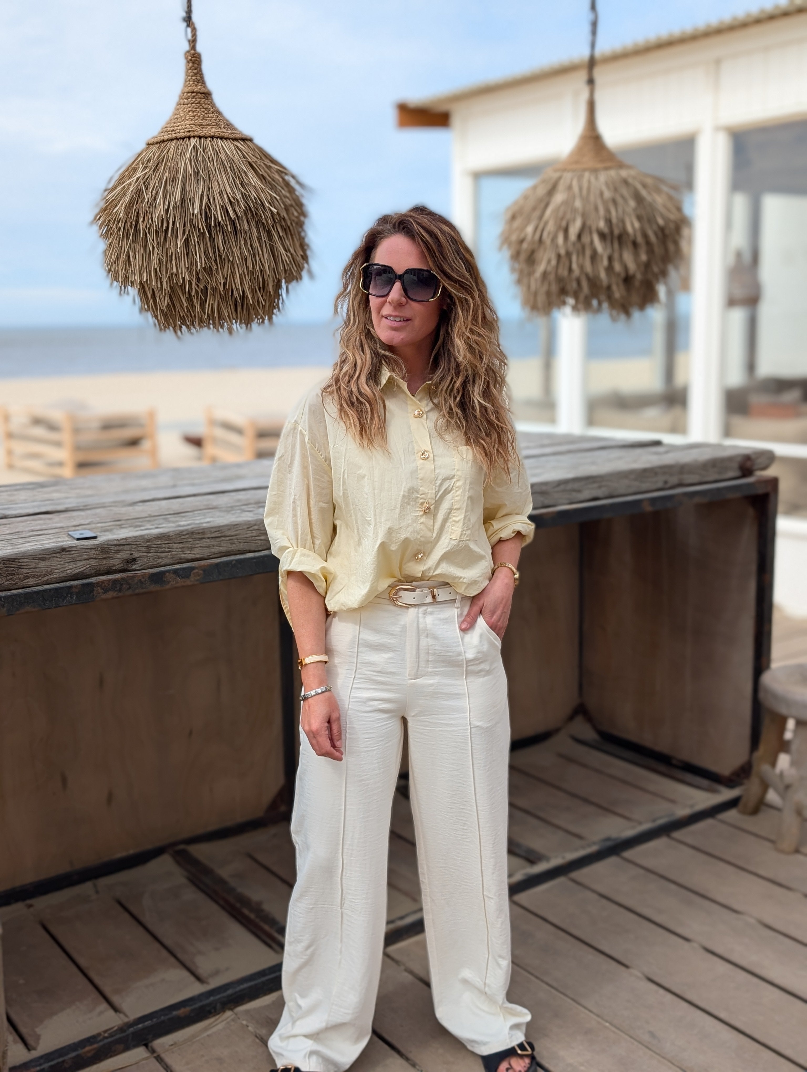 Oversized  Blouse Botergeel Met Gouden Knopen