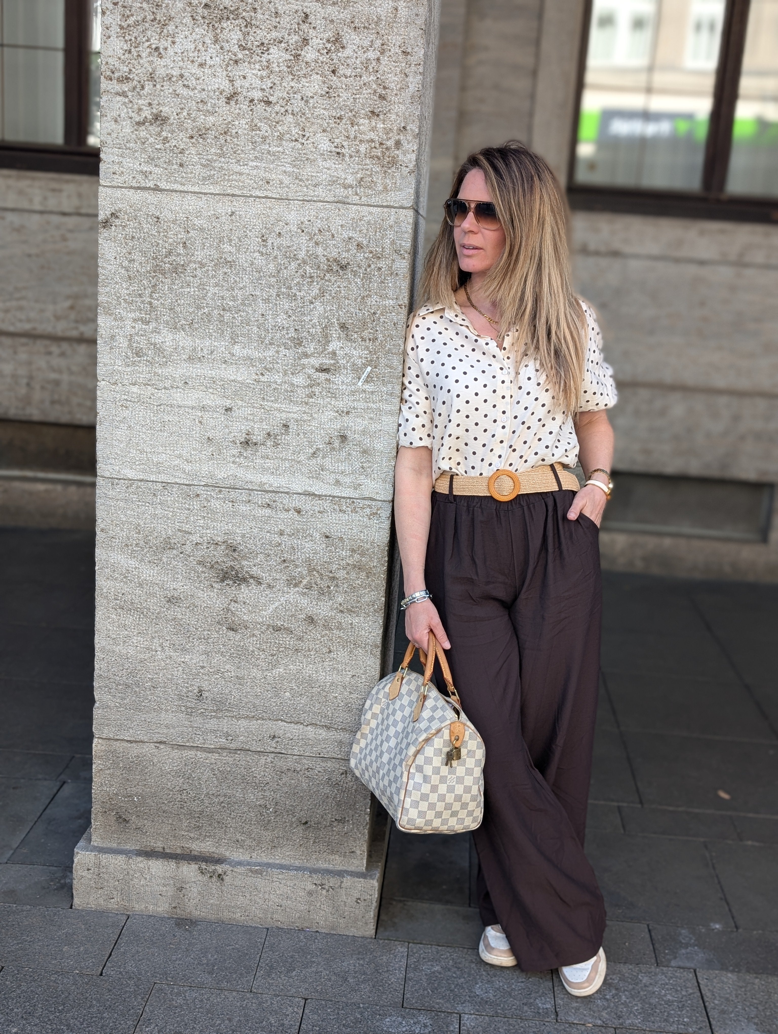 Gepofte Polka Dot Blouse